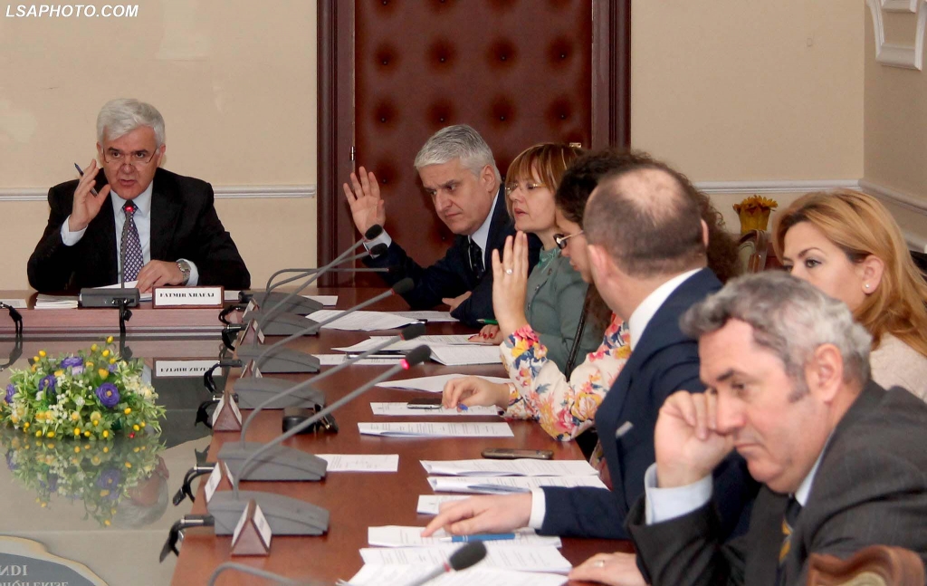 Kuvend/ Deputetet e opozites braktisin komisionet parlamentare