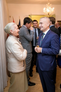 Meta i surprizuar, takon mësuesen  8-vjeçares