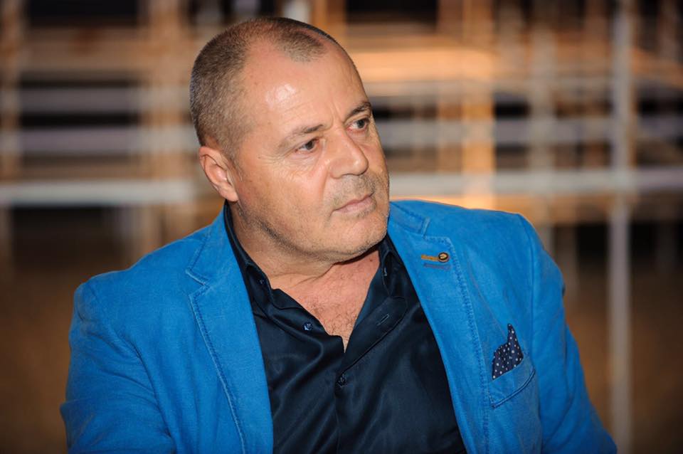 Provokon përsëri Mustafa Nano me Azemin?!