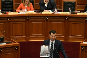 Zoti Rama,’Ti je pronari i 3 inceneratorëve, për 400 milionë euro ti duhet të hipësh këtu e të kërcesh napolonin!’
