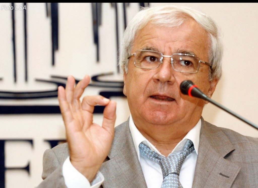 Kjo  është loja!  Rama, Basha dhe Berisha bëjnë kot sikur zihen.