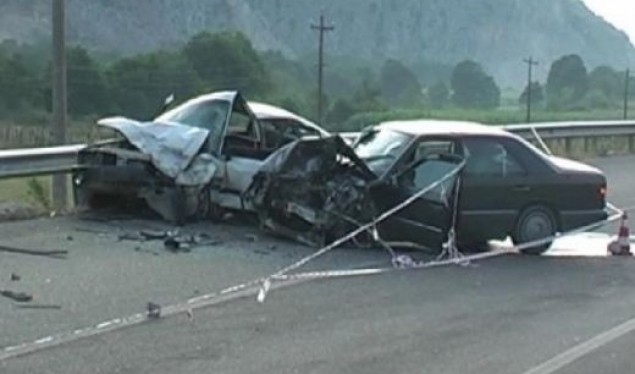 8 të plagosur në Gramsh, dëshmia tronditëse: Shoferi mbante në timon dhe të birin