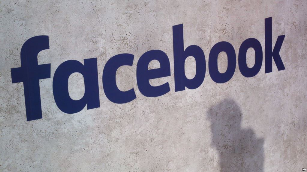 Facebook përdor inteligjencën artificiale…