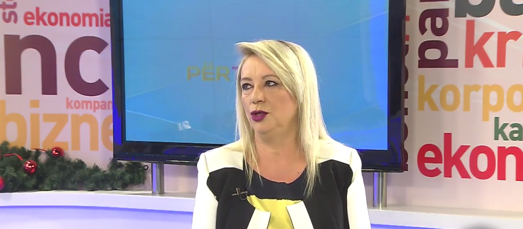 Adriana Kalaja, letër Blushit: Zvarraniku nuk bëhet dot shqiponjë