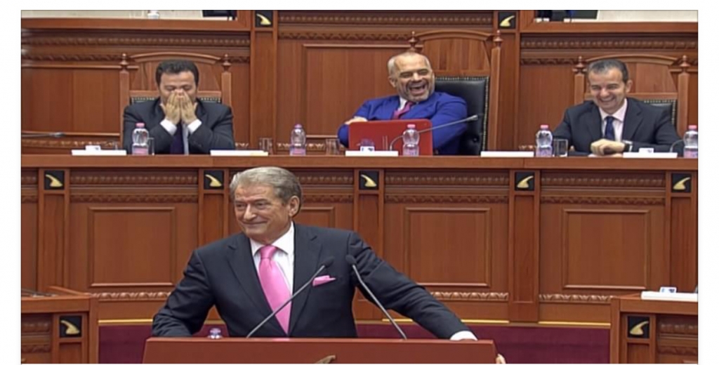 Të qeshësh me vdekjen… deri në vdekje!