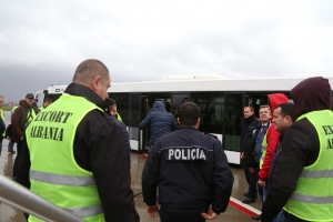 Operatorë turistikë procedohen në prokurori ,ja ç’bënin për azilkërkuesit shqiptarë