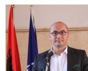 Lavdrim Lita:Korrupsioni të bën të palumtur