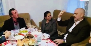 Video/Leksione mashtrimi falas nga mjeshtrat më të mirë që ka ky vend.
