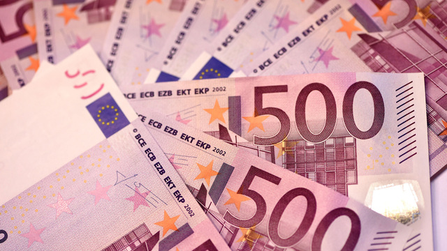 Gazetari: Një ish-ministër ka 2 milionë euro pasuri dhe 5 shtëpia