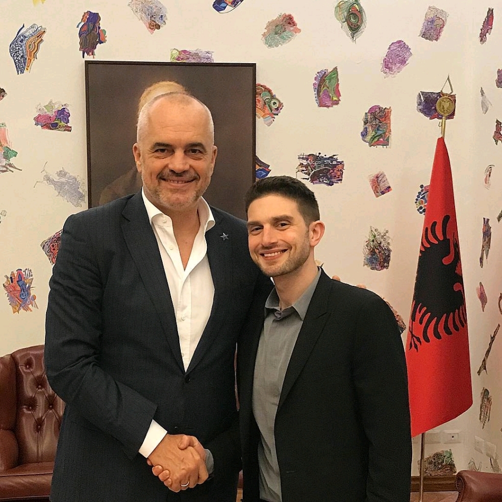 Djali i SOROS:Edi Ram ky piktor i madh…