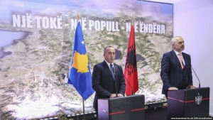 Mbledhja e dy qeverive /Të gjithë në Shqipëri dhe në Kosovë presin, shumë më tepër