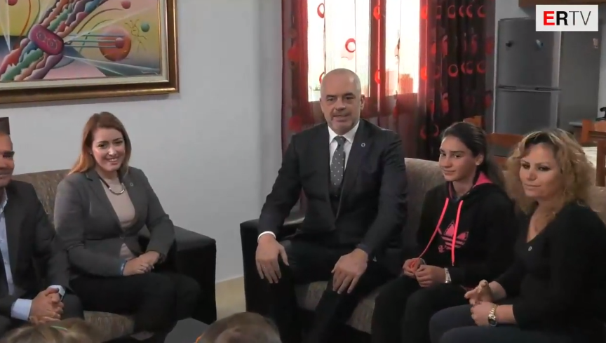Rama gju më gju me popullin: Më vjen shumë keq që jam shkëputur se…
