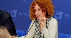 Vlahutin: Shqipëria duhet të luftojë korrupsionin që të hapë negociatat