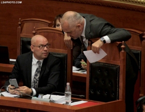 Manjani, për Ramën: Aaaa, nusja e re me brime …