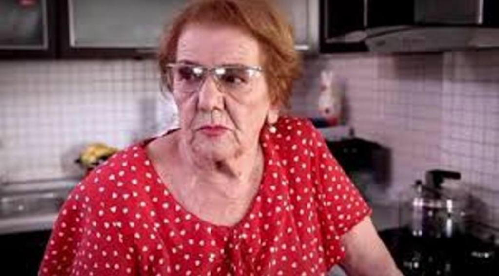 E turpshme! Aktores Tinka Kurti i kërkojnë 3 mijë lekë për të hyrë në Teatrin Kombëtar!