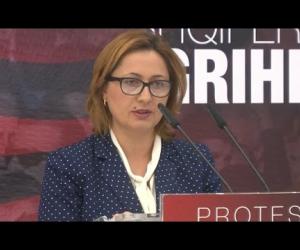 Çupi akuza ish-zv.ministres së Brendshme: Ka udhëtuar me makinën e Habilajve drejt Greqise