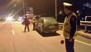 Drejtuesit e automjeteve bien në Radarin e policisë