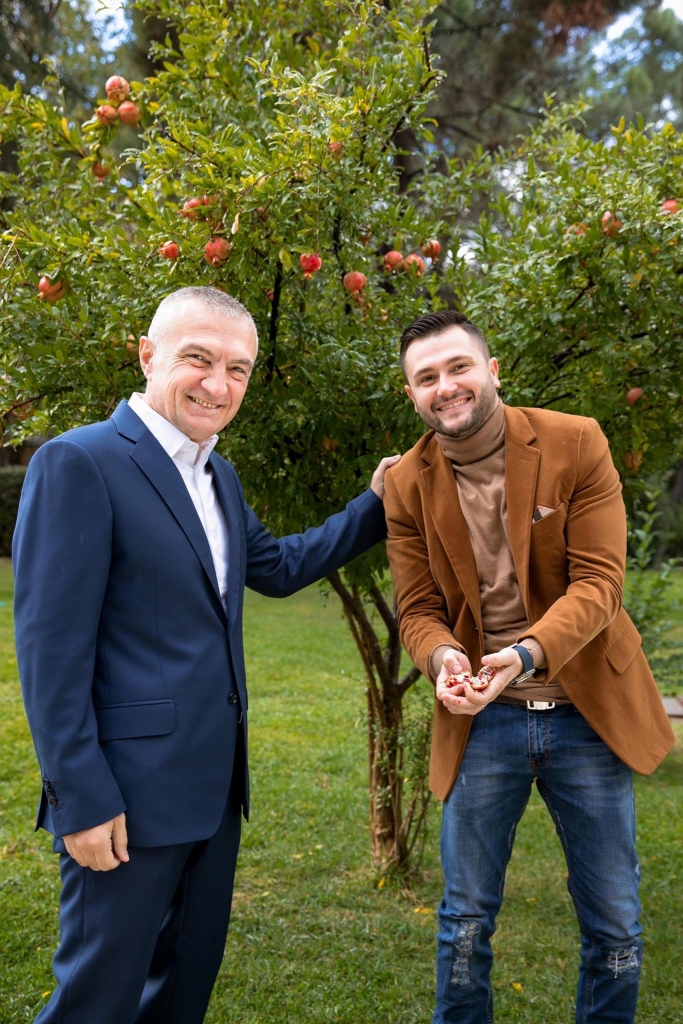 Presidenti Meta:Jo vetëm shegët e Ijes janë të mrekullueshme. ? Sot në Presidencë me Bes Kallakun për “Javën e Fëmijëve Jetimë”.