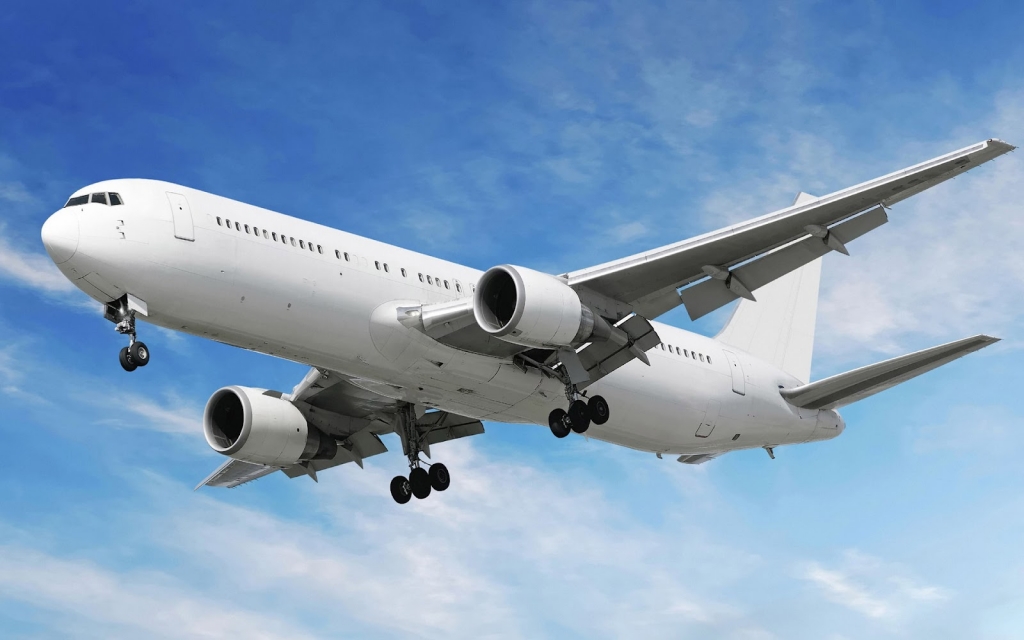 Dy aeroplanë Boeing shiten online për 48 milionë dollarë