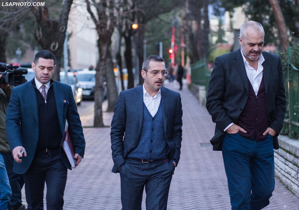 “Sajmja a u kthye se na përvëloi malli? Rama iu përgjigjet pyetjeve të vështira