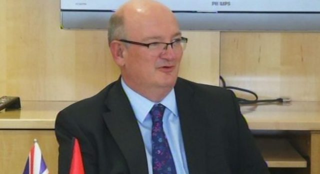 Ambasadori britanik: Shtojmë praninë në Ballkan, presim që prokurorë e gjyqtarë të…