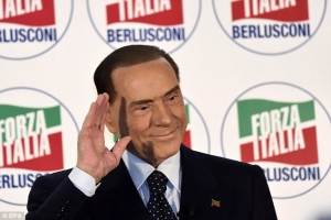 Berlusconi e ekzagjeron me operacionet plastike, e pabesueshme si duket