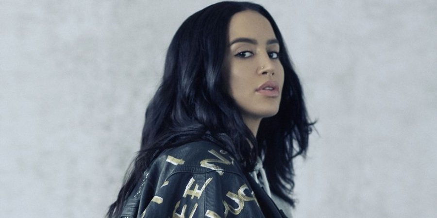 Dafina Zeqiri paralajmëron këngën e re për fuqizimin e gruas