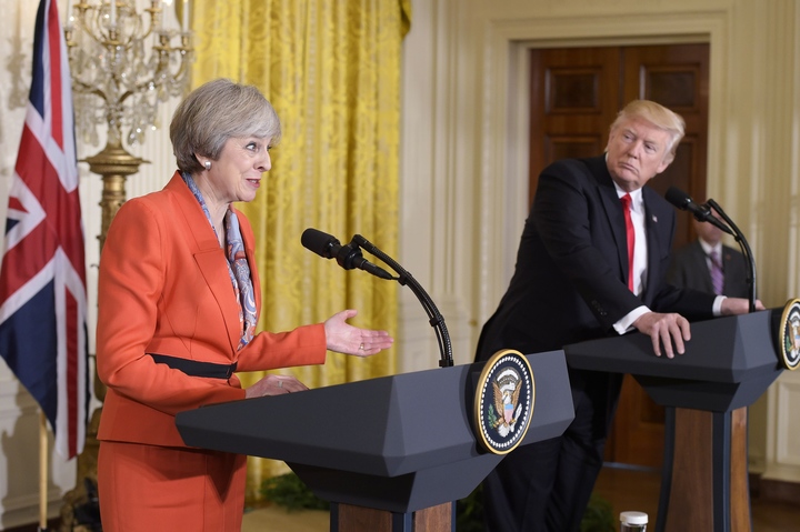 Donald Trump godet Britaninë,i drejtohet kryeministres: Mos u përqendro tek videot që postoj unë