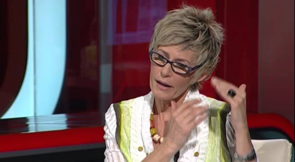Rrugëtimi i Elvira Donës/ Nga arratia prej komunizmit tek burrneshat shqiptare