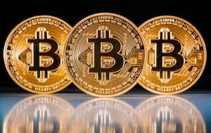 Bitcoin tani ka vlerë më të madhe se McDonald’s dhe Disney