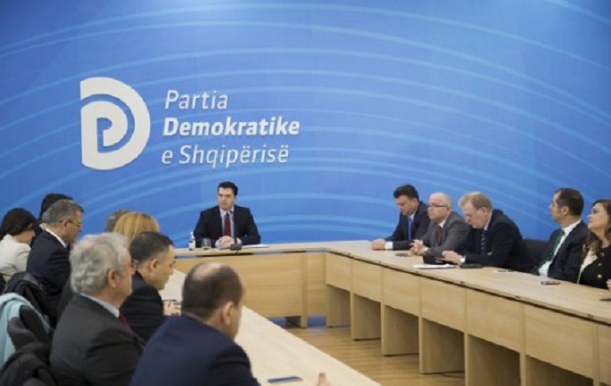 Përçahet grupi parlamentar i PD-së/ Gazetari tregon faktet