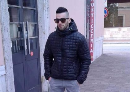 Emigranti shqiptar ther homoseksualin Italian