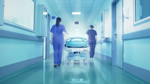 Burri transportohet i vdekur në spital