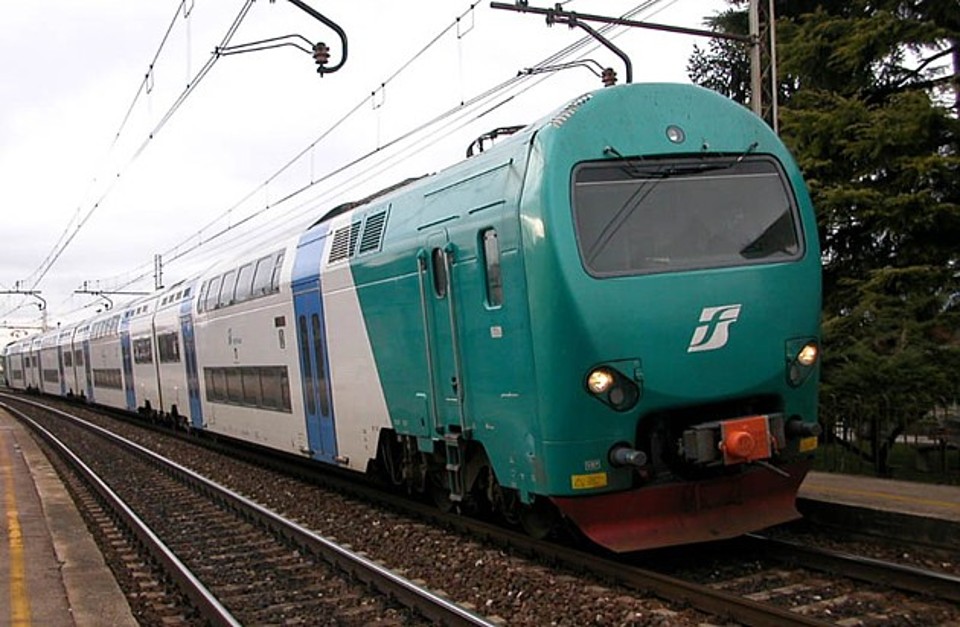 Treni që udhëton vetëm për një vajzë!