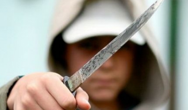 Vritet me thikë një 16-vjeçar në Kukës