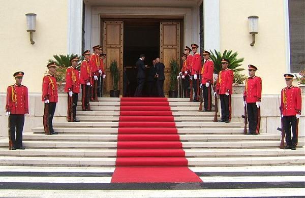 EKSKLUZIVE/ Festa në ‘Pallatin e Brigadave’, Meta dhe Berisha ‘përplasen’ per Ramën. Ja dialogu…