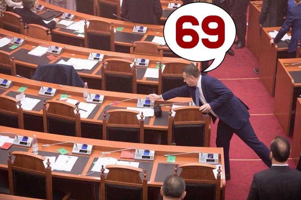 Taulant Balla: E vërteta e votimit me kartat e deputetëve të opozitës