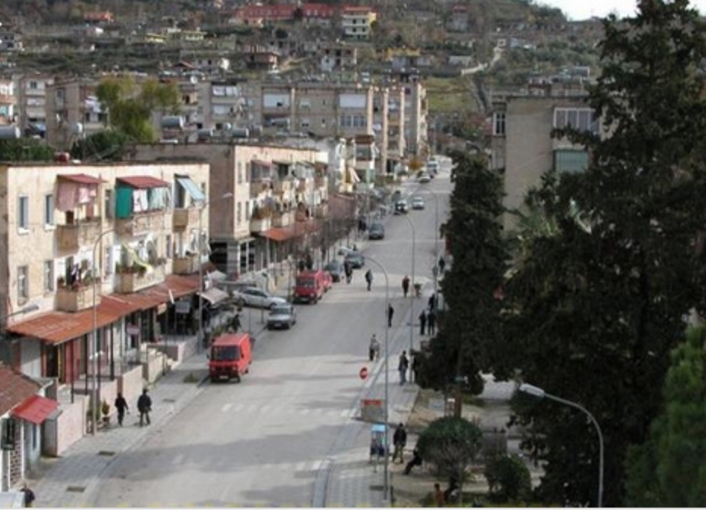 Kuçovë/ Gjendet në një kanal trupi i pajetë i një 62-vjeçari