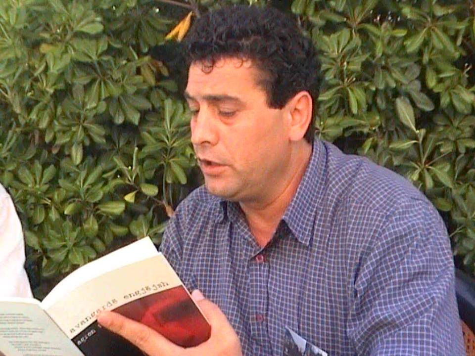 Diçka për donkishotët (negativë) që po lodhen në mbrojtje të “realizmit socialist”