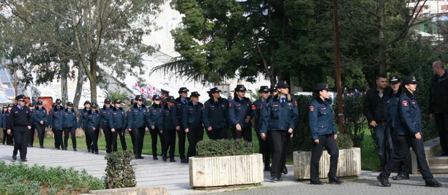 Protesta e opozitës/ Policia në alarm