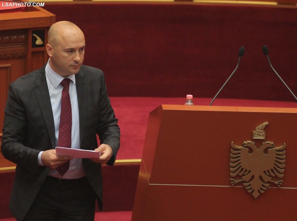 Prokuroria kërkon heqjen e mandateve per Aqif Rakipin dhe Gledion Rahovica