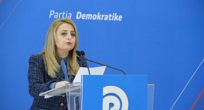 Ish deputetja e PD: Arta Marku është model, t’u vijë turp atyre që e përgojojnë