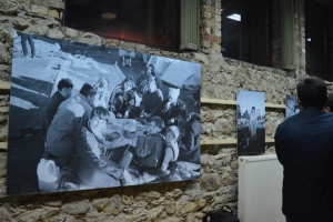 Fotot/Fotografitë e rralla të refugjatëve kosovarë në Kukës