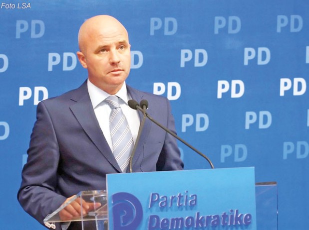 Deputeti i PD/Emërimet po i bën vetëm me 36 votat e partisë së “Saje Qorrit”!