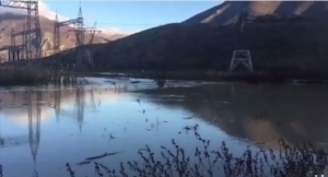 VIDEO/Përmbytet nënstacioni elektrik në Zemblak