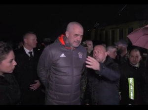 Për Xhelal Mziun dhe Edi Ramën