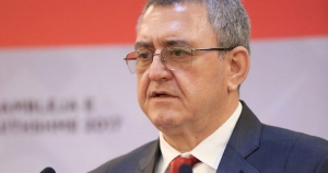 Duka ‘kërcënon’ Finon dhe PS-në: Futbolli të mos varet nga politika