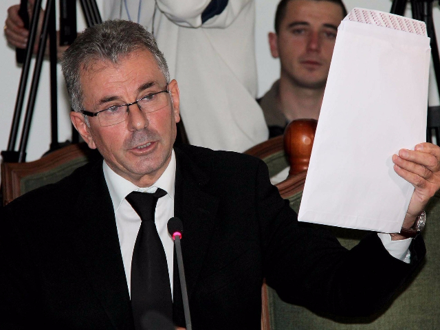 Meta dekreton ambasador Visho Ajazin