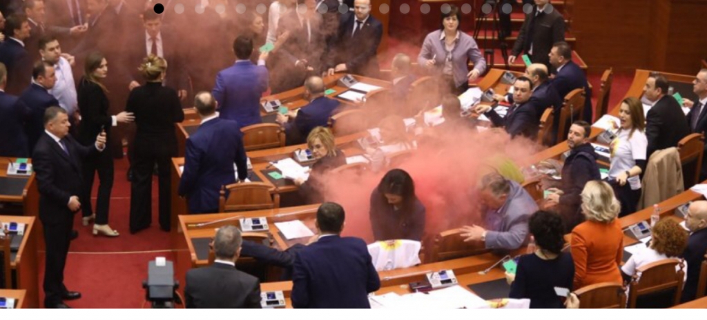 MANDATA E MANDATEVE