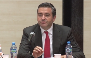Ministri Klosi ngre alarmin: Po përkeqësohet situata nga përmbytjet